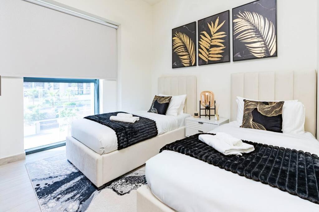 Nasma - Modern 3br Oasis With Balcony In Azizi Riviera *