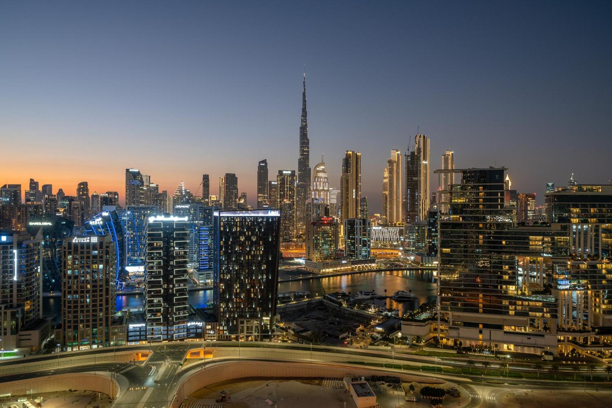 Alh Vacay With Balcony And Burj View In Upside Apartment