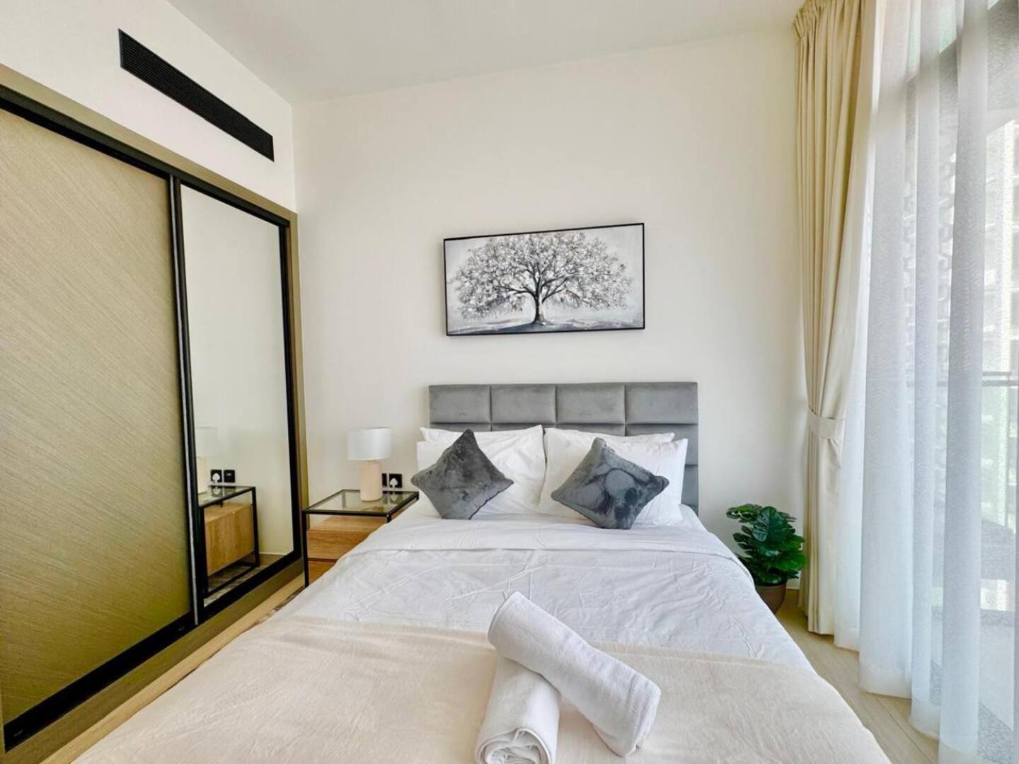 Apartment Brand-new 1-bedroom Dubai