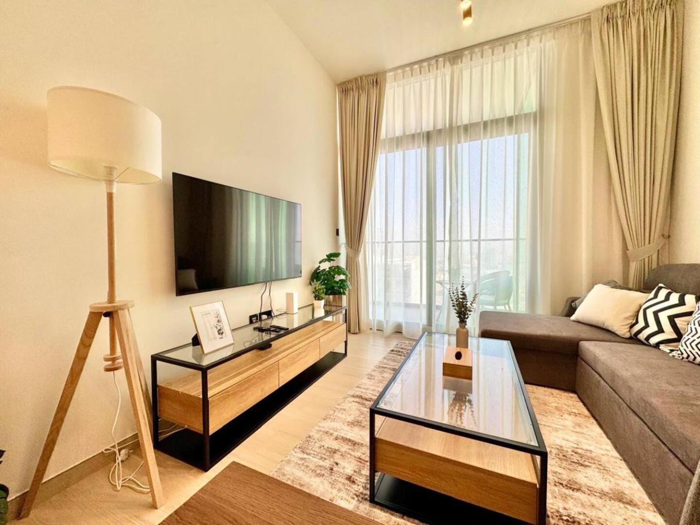 Brand-new 1-bedroom