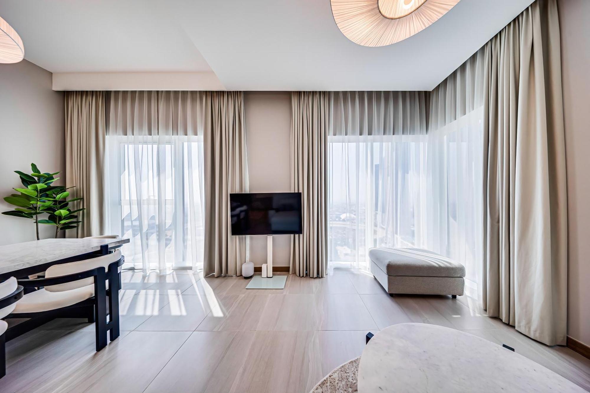 Luxury 3bd Study In Missoni With Private Elevator Apartment Dubai