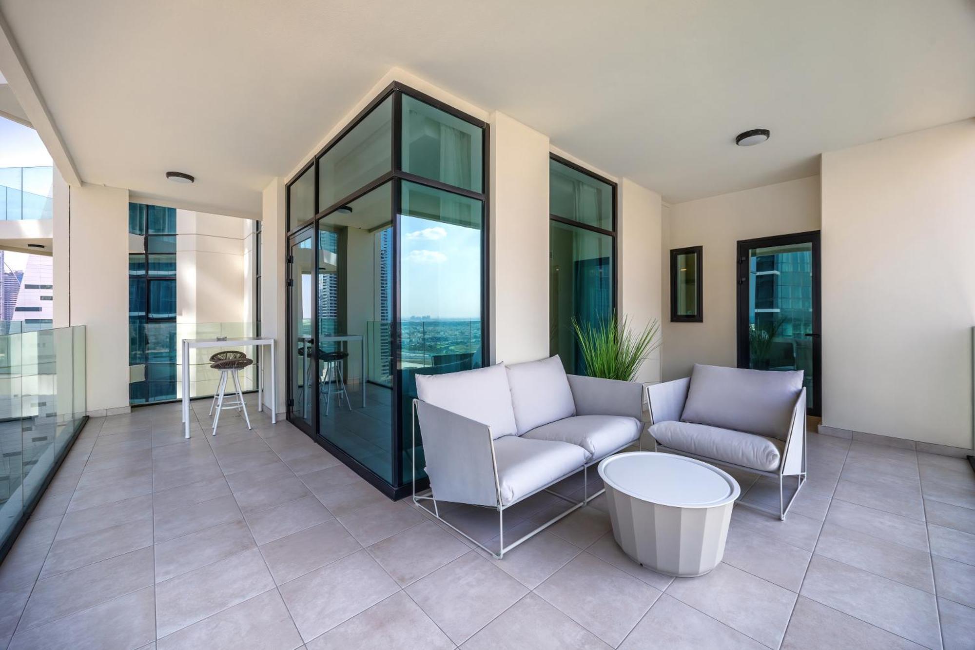 Luxury 3bd Study In Missoni With Private Elevator Apartment Dubai
