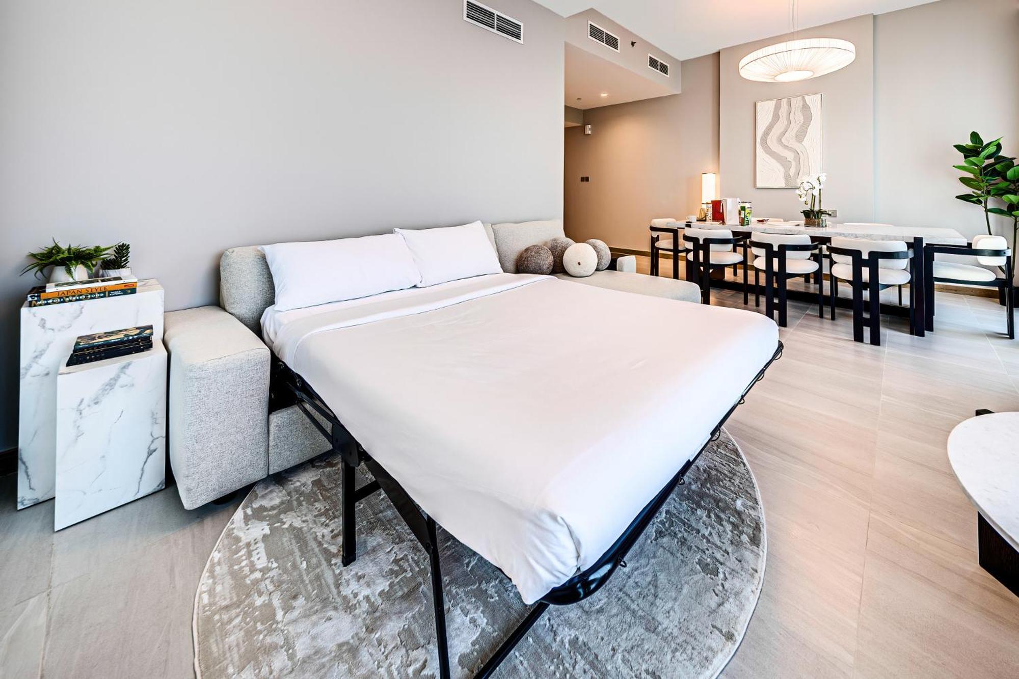 Luxury 3bd Study In Missoni With Private Elevator * Dubai