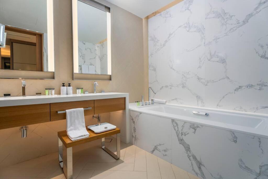 Apartment First Class 3br Incredible Bur Khalifa View