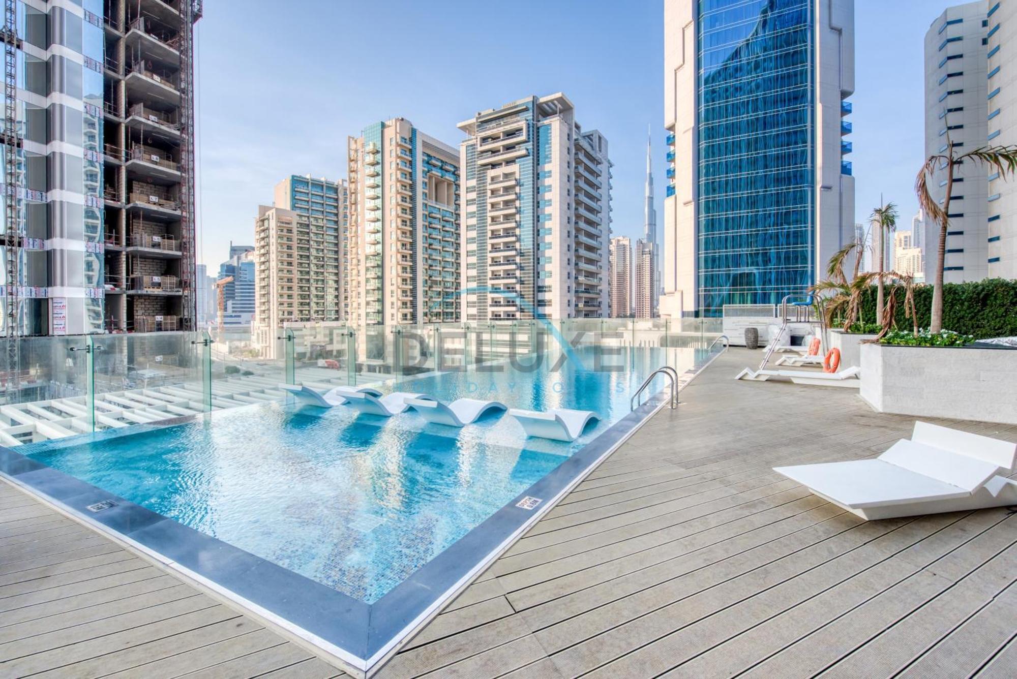 Weekly 3br With Overlooking Canal & Views By Deluxe Homes Apartment Dubai
