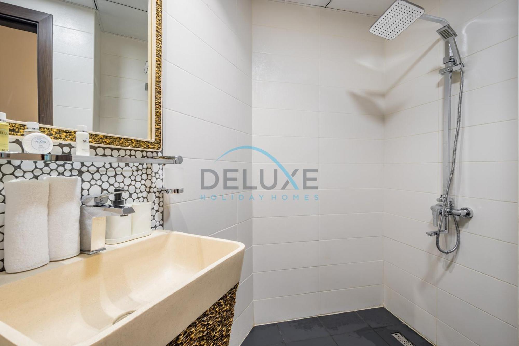 Weekly 3br With Overlooking Canal & Views By Deluxe Homes Apartment