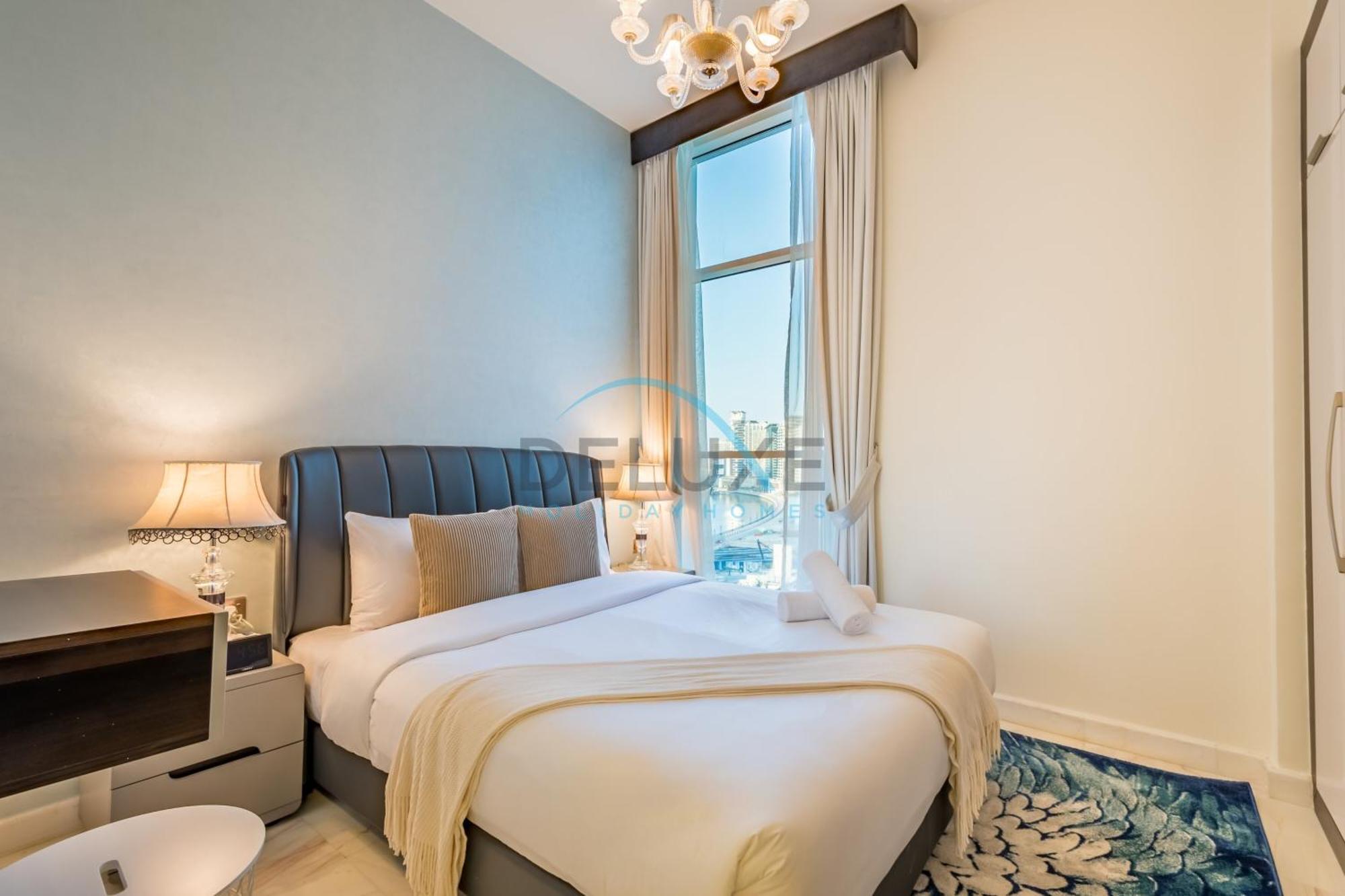 Weekly 3br With Overlooking Canal & Views By Deluxe Homes Dubai