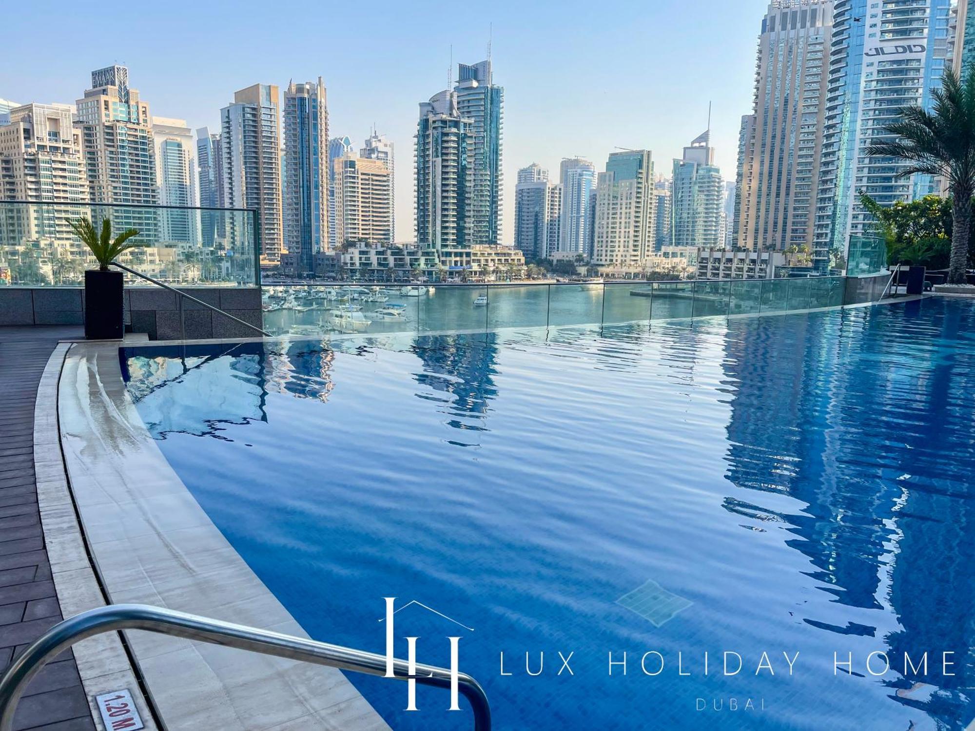Lux Lavish With Full Marina View 4