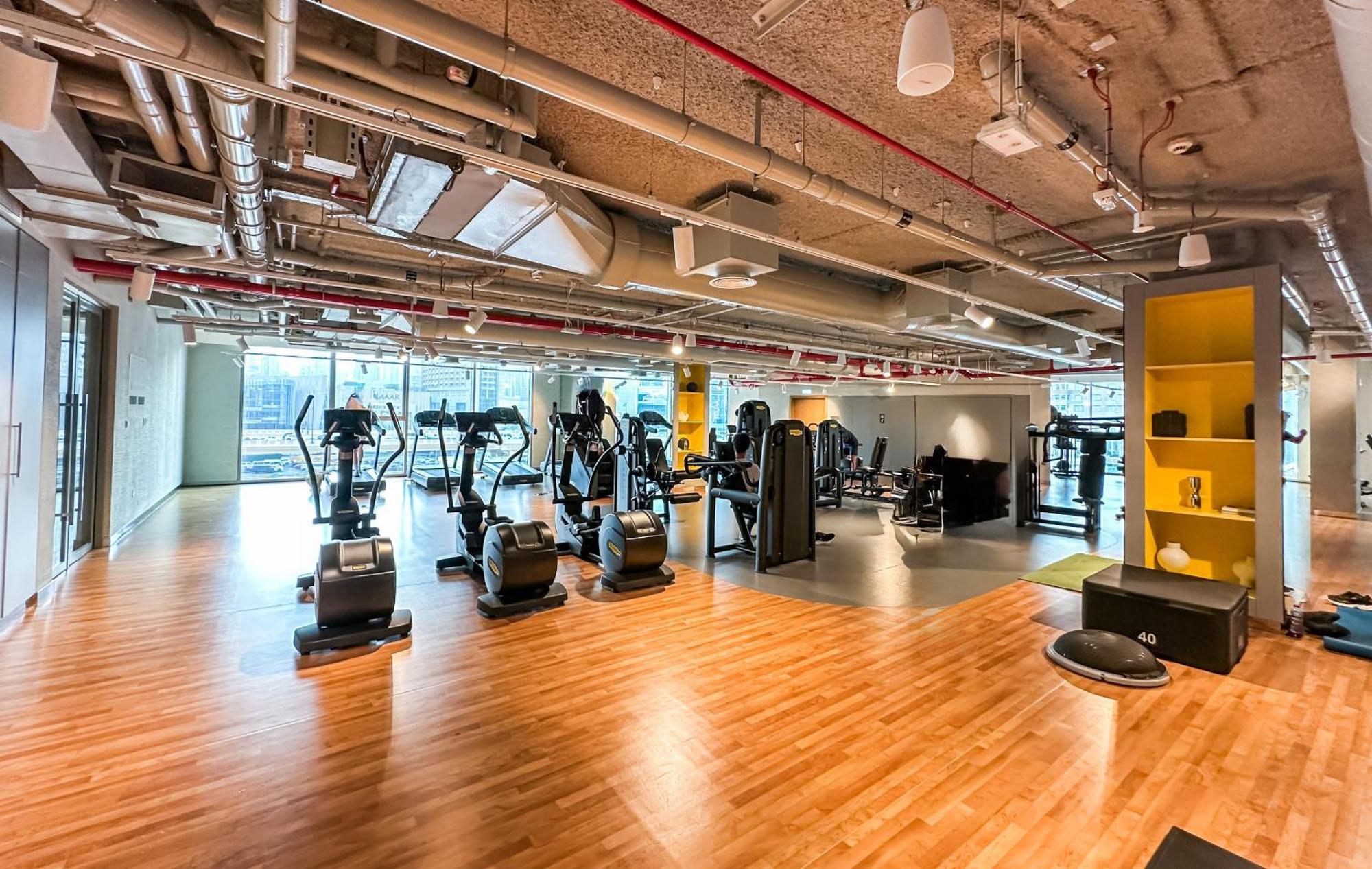 Arthouse Views - Burj Khalifa View & Mall Access Apartment