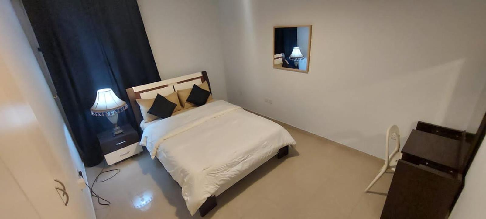 Apartment Lovely Spacious For Ladies In Marina للفتيات فقط