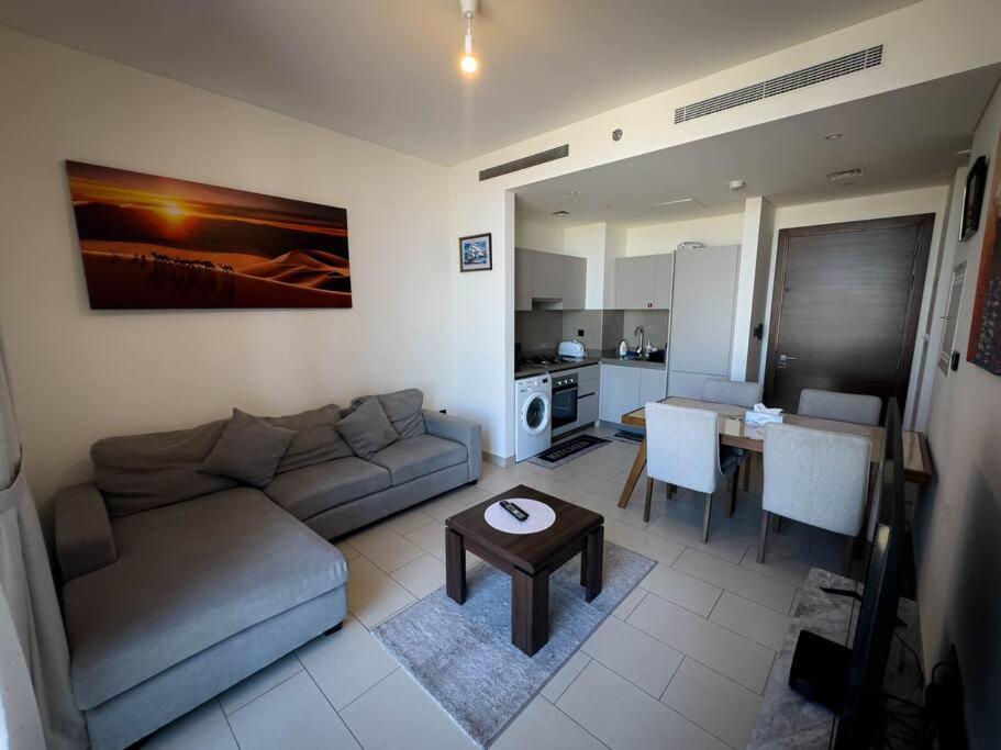 Cozy 1br 10 Min From Downtown Apartment Dubai