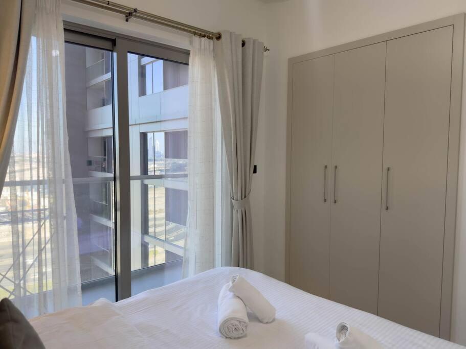 Apartment Cozy 1br 10 Min From Downtown Dubai