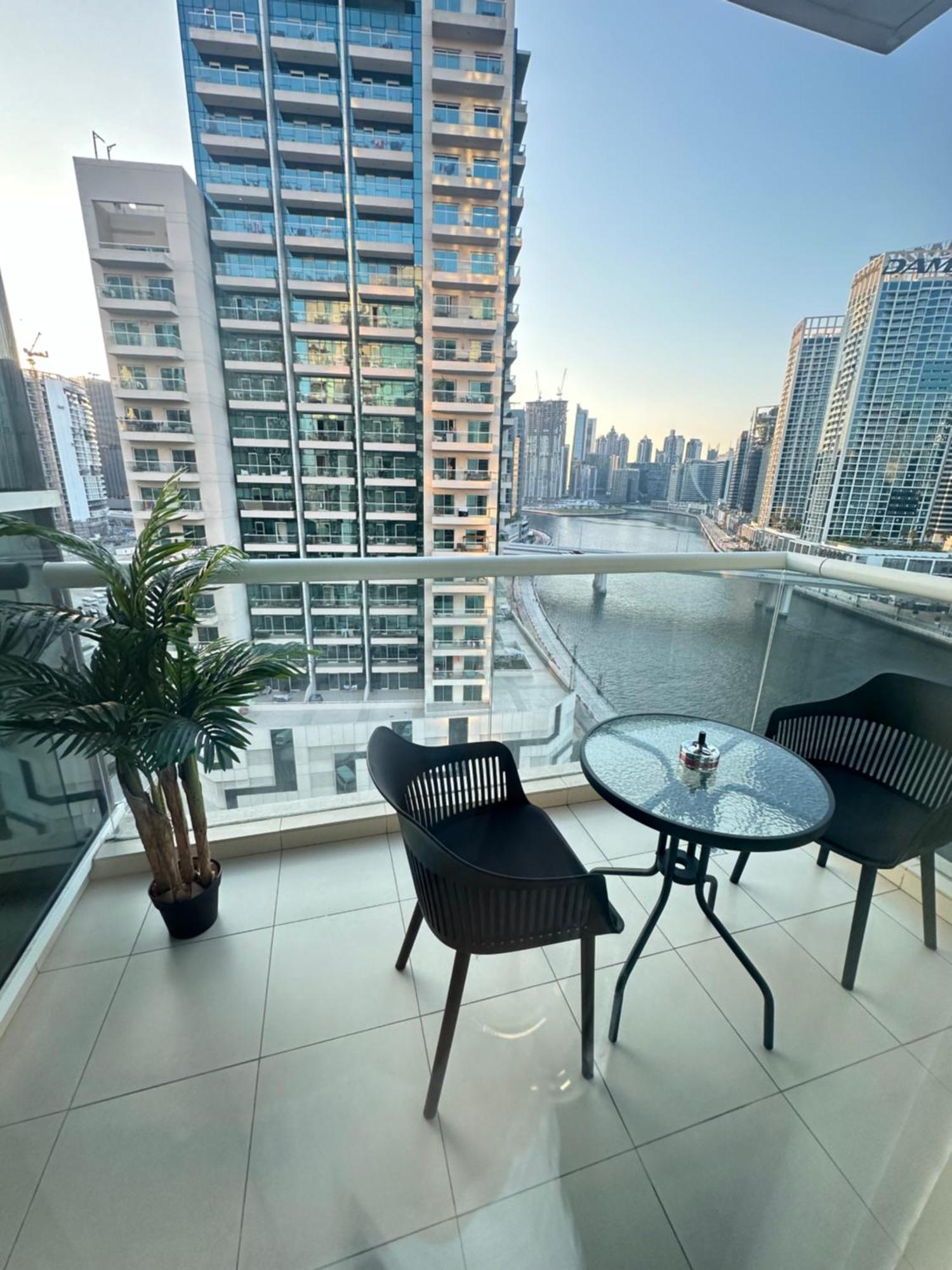 Urban Cozy 1br With Canal View - Free Parking