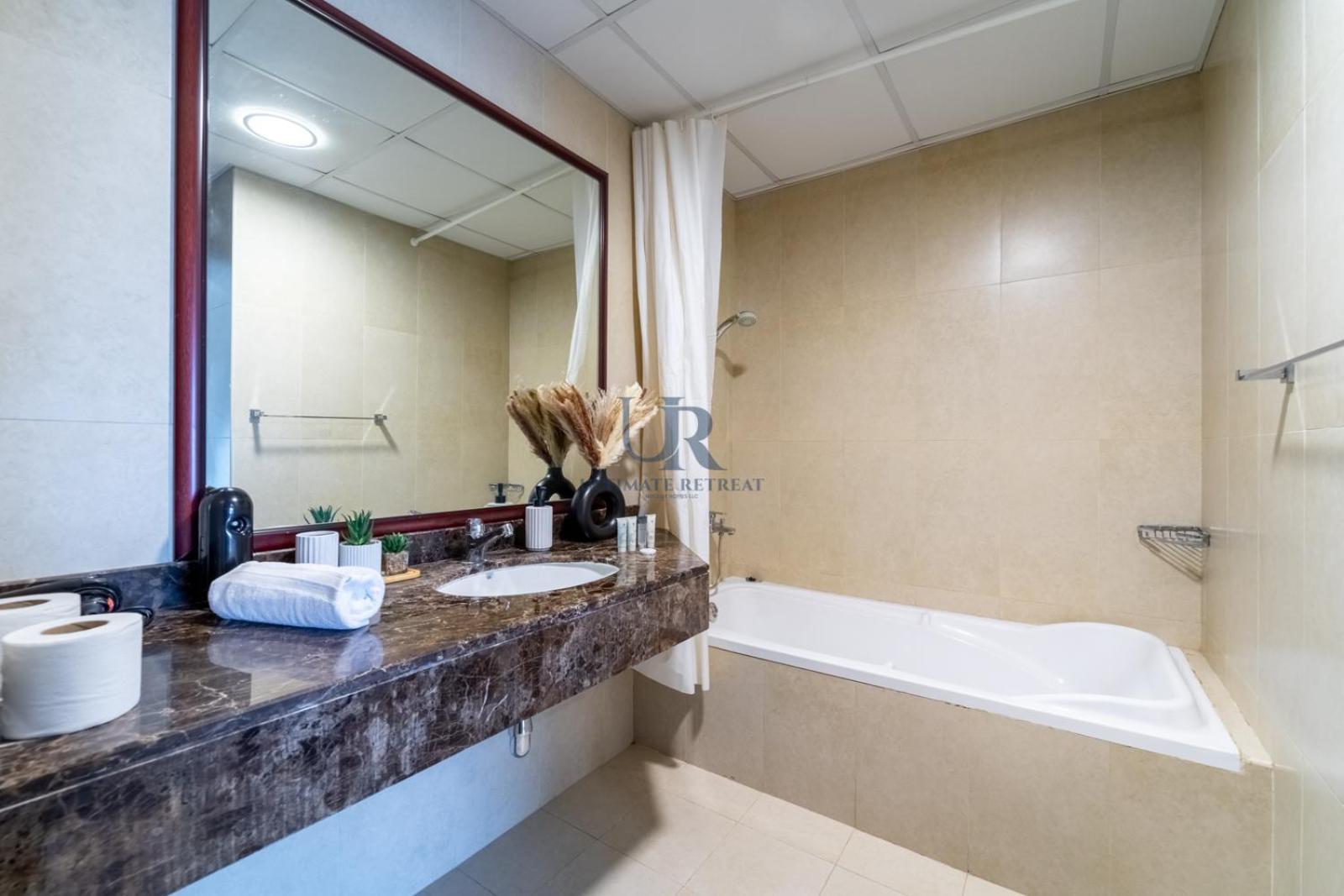 Apartment Huge 1-bedroom In Al Jaddaf Near Metro 11 Mins From Trade Fair Dubai
