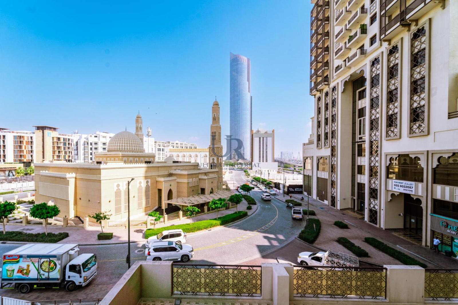 Huge 1-bedroom In Al Jaddaf Near Metro 11 Mins From Trade Fair Apartment