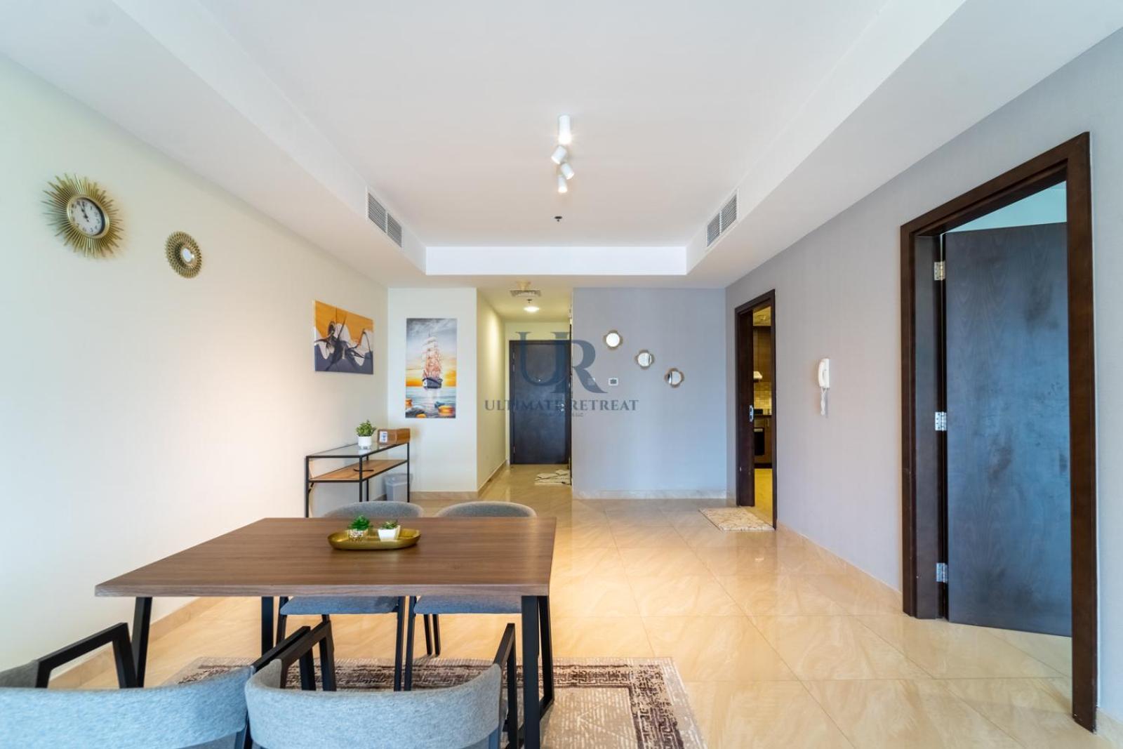 Huge 1-bedroom In Al Jaddaf Near Metro 11 Mins From Trade Fair Apartment