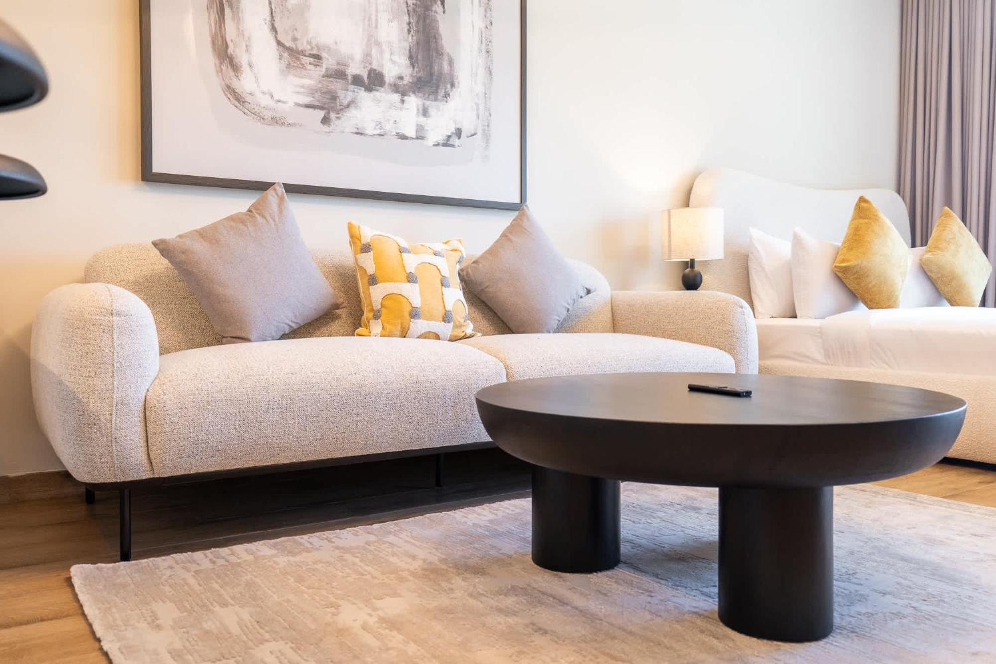 That Sleeps 2 And Near Circle Mall And Five, Jvc Dubai