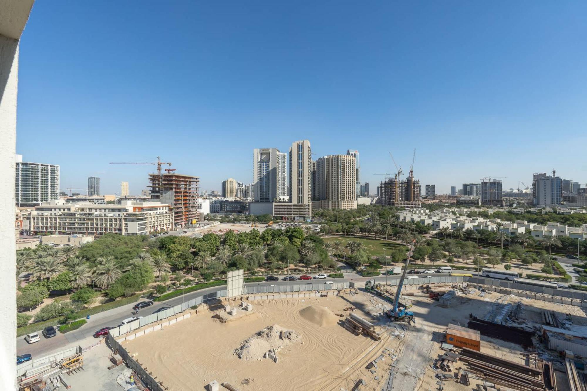 That Sleeps 2 And Near Circle Mall And Five, Jvc Dubai