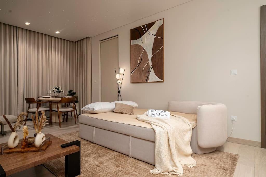 2br Luxury With Starry Ceiling