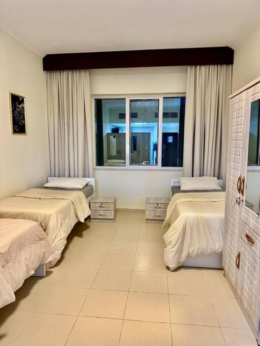 Apartment Triplux Homes Near By Insurance Market Metro Station