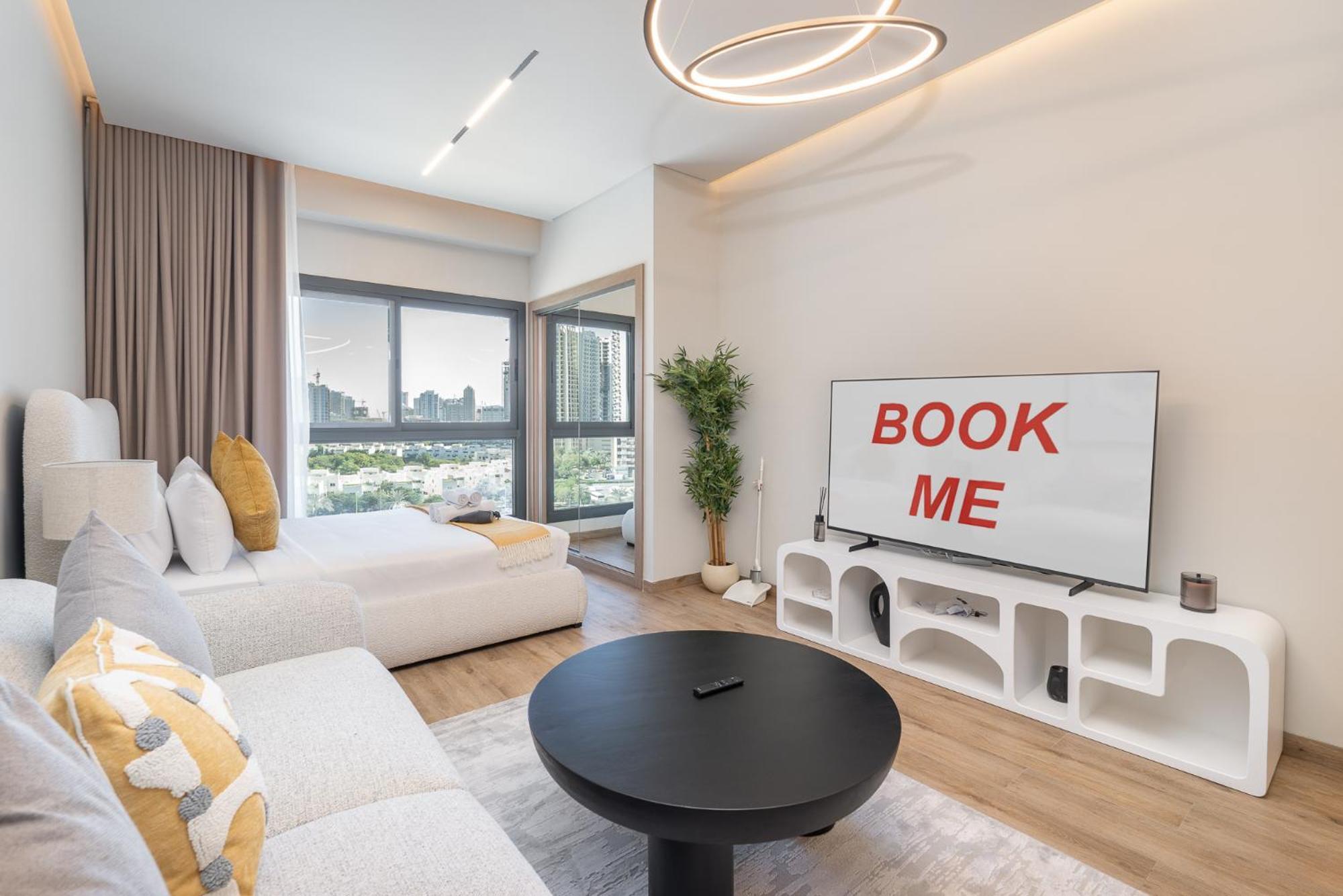That Sleeps 2 And Near Circle Mall And Five, Jvc Apartment *