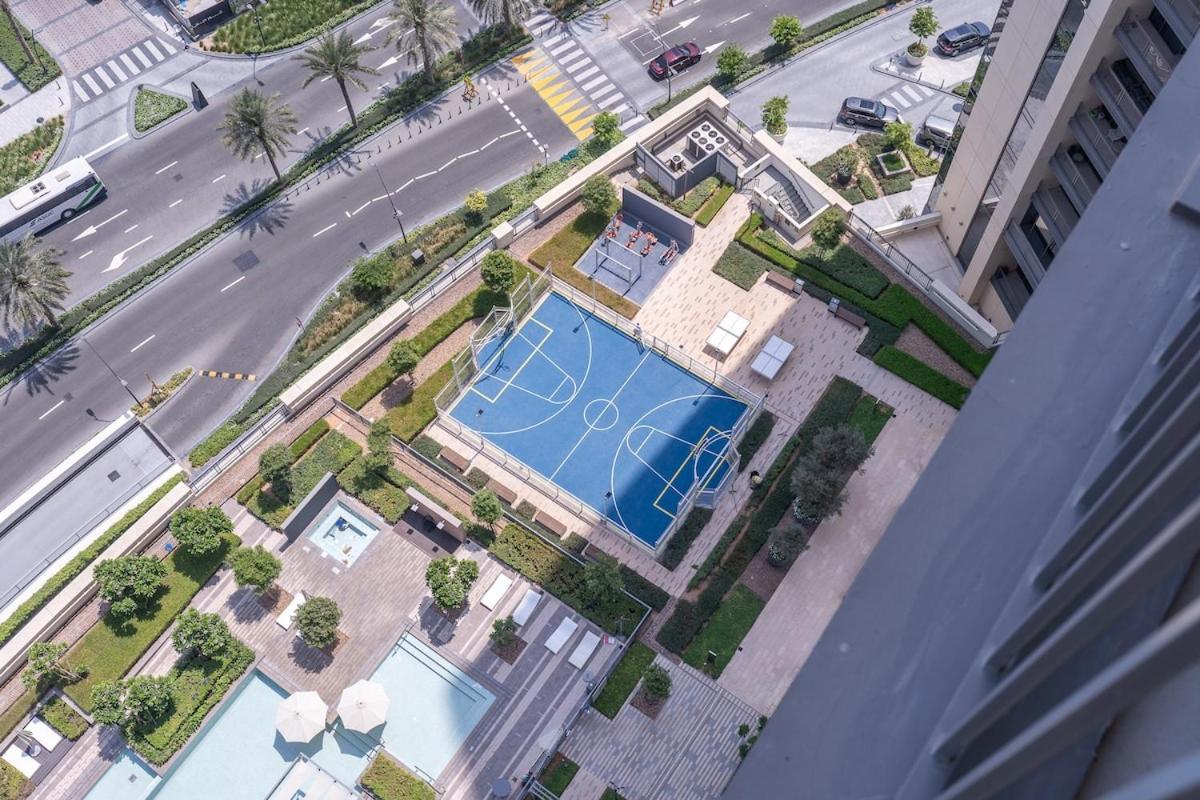 Prestigious 2-bedroom Unit With Waterfront Charm In Creek Harbour Dubai