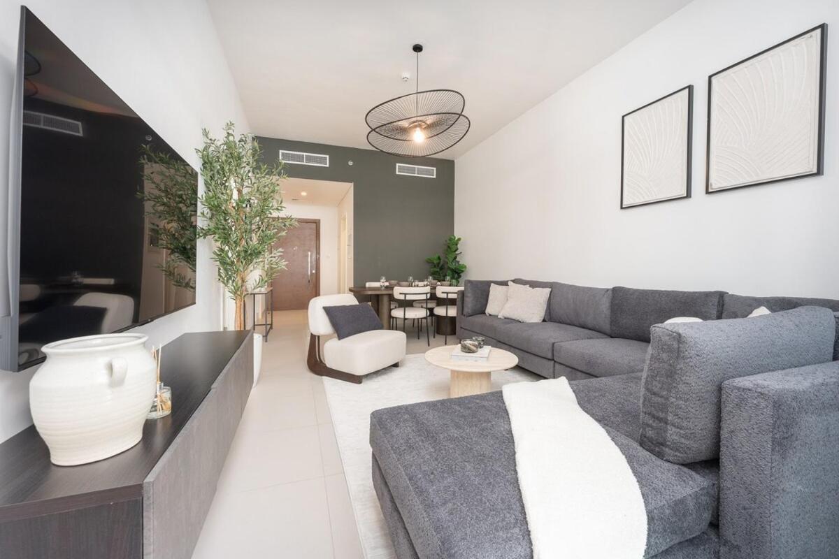 Heavenly 1-bedroom With Modern Dining Area In Meydan Apartment *