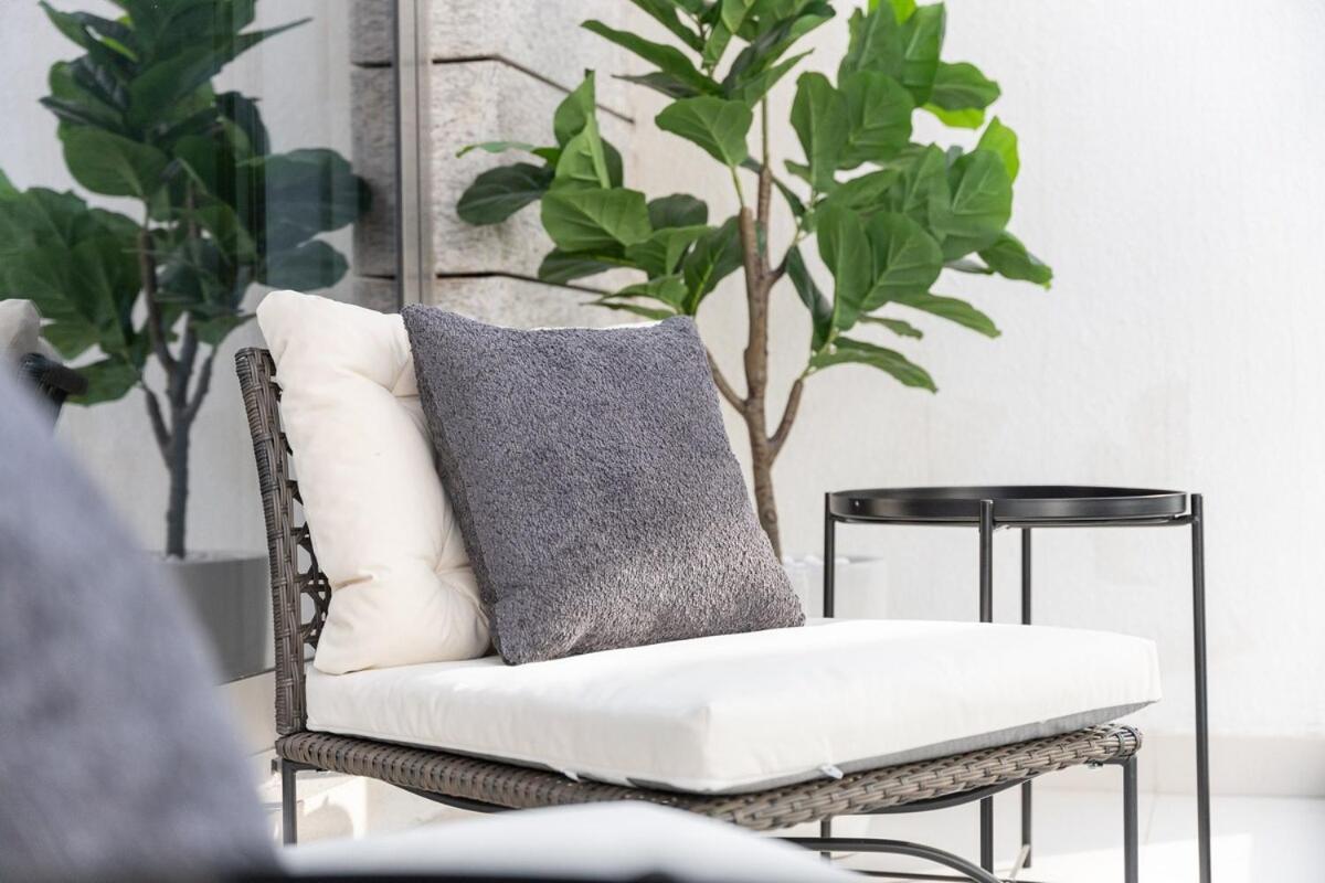 Heavenly 1-bedroom With Modern Dining Area In Meydan Apartment Dubai