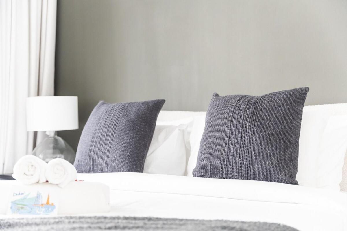 Heavenly 1-bedroom With Modern Dining Area In Meydan Apartment Dubai