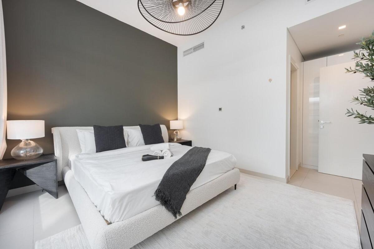 Heavenly 1-bedroom With Modern Dining Area In Meydan Apartment *
