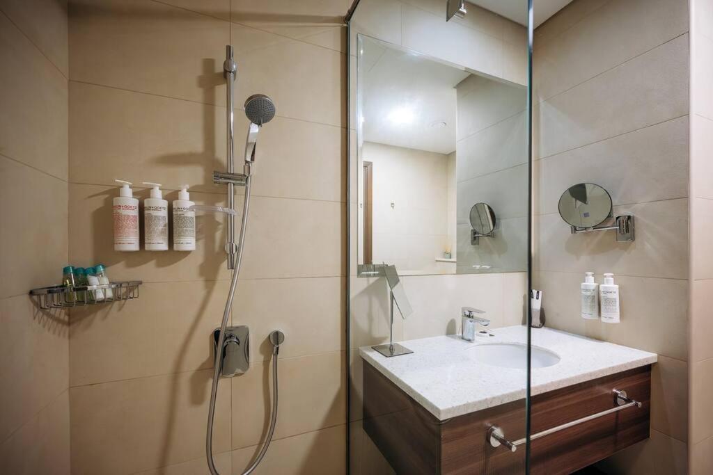 Stunning 2-bedroom Near Palmjumeirah Apartment
