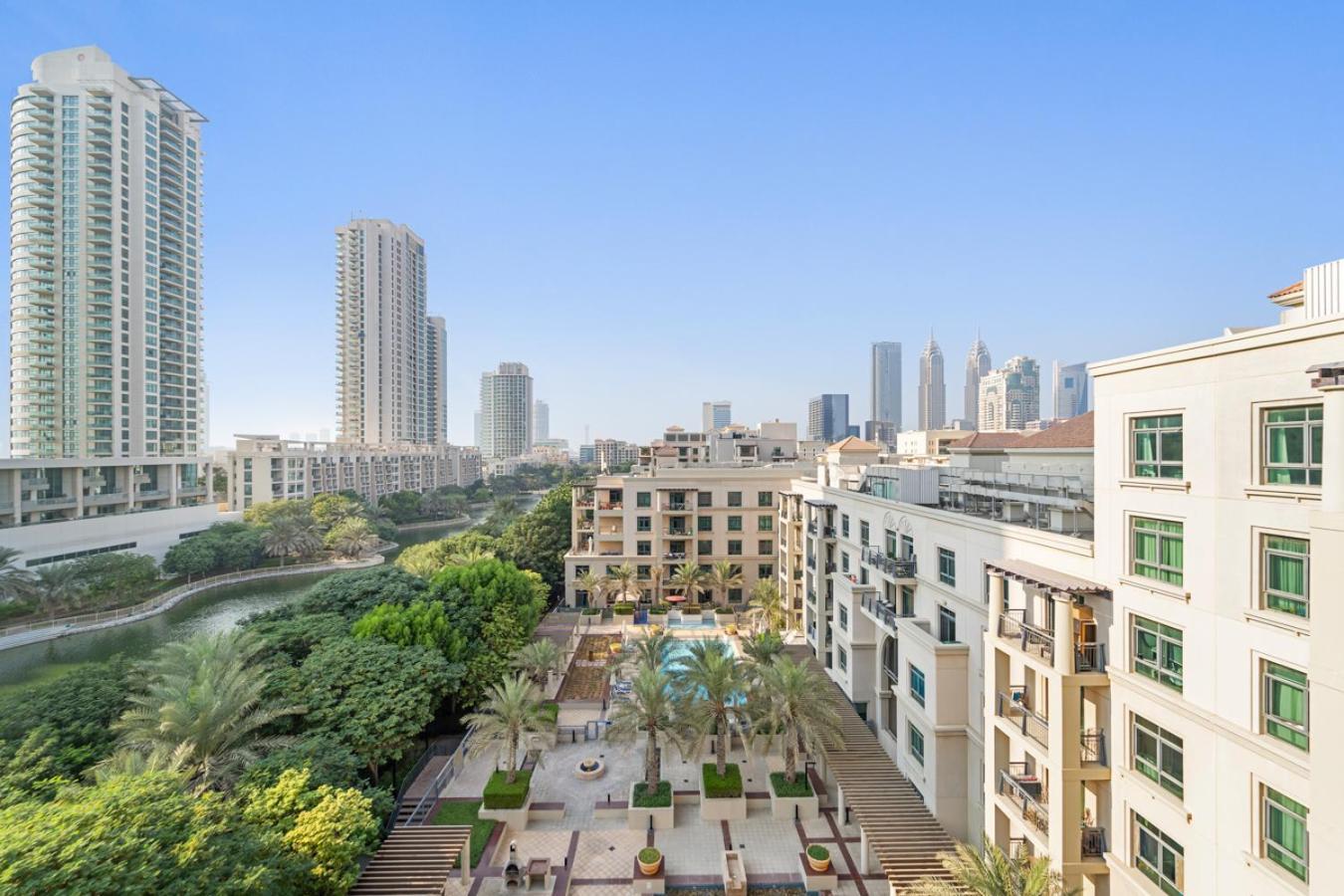 Apartment Stunning 2-bedroom Travo *