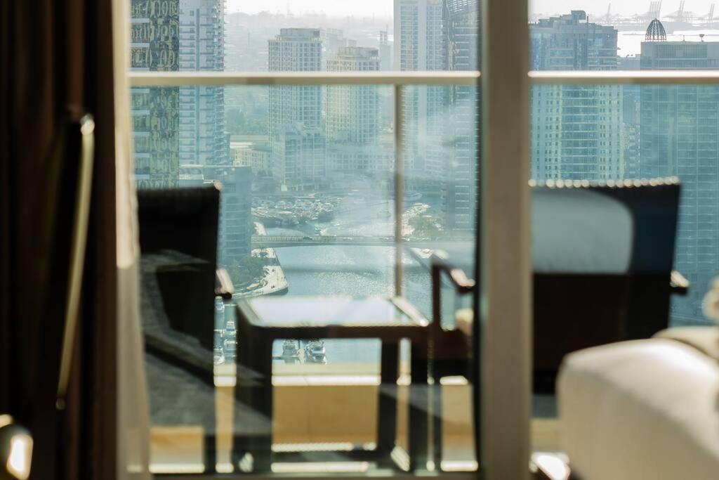 Magnificent Studio, Emaar Residences Marina Apartment