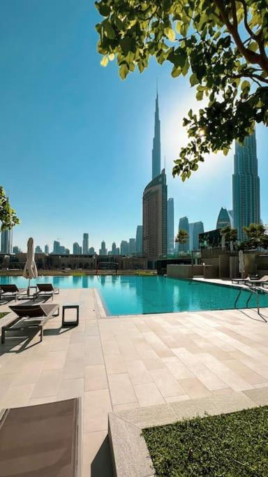 Maxstays - Stunning Burj Khalifa View - Mall Access - Infinity Pool * Dubai