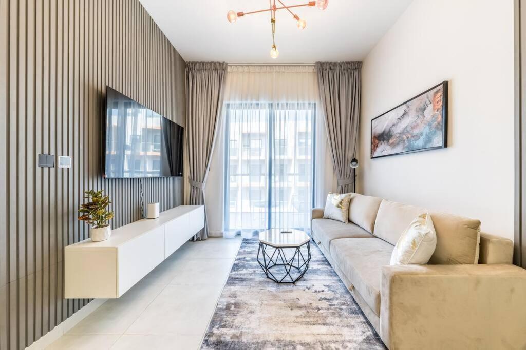 Dazzling 1br-binghatti Rose-jvc Apartment