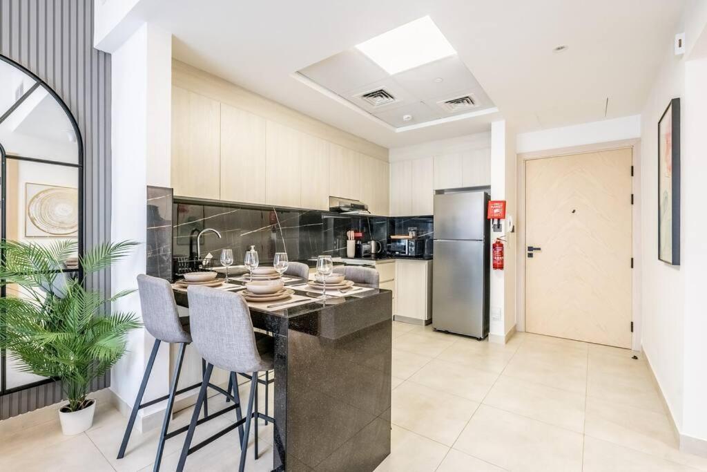 Dazzling 1br-binghatti Rose-jvc * Dubai