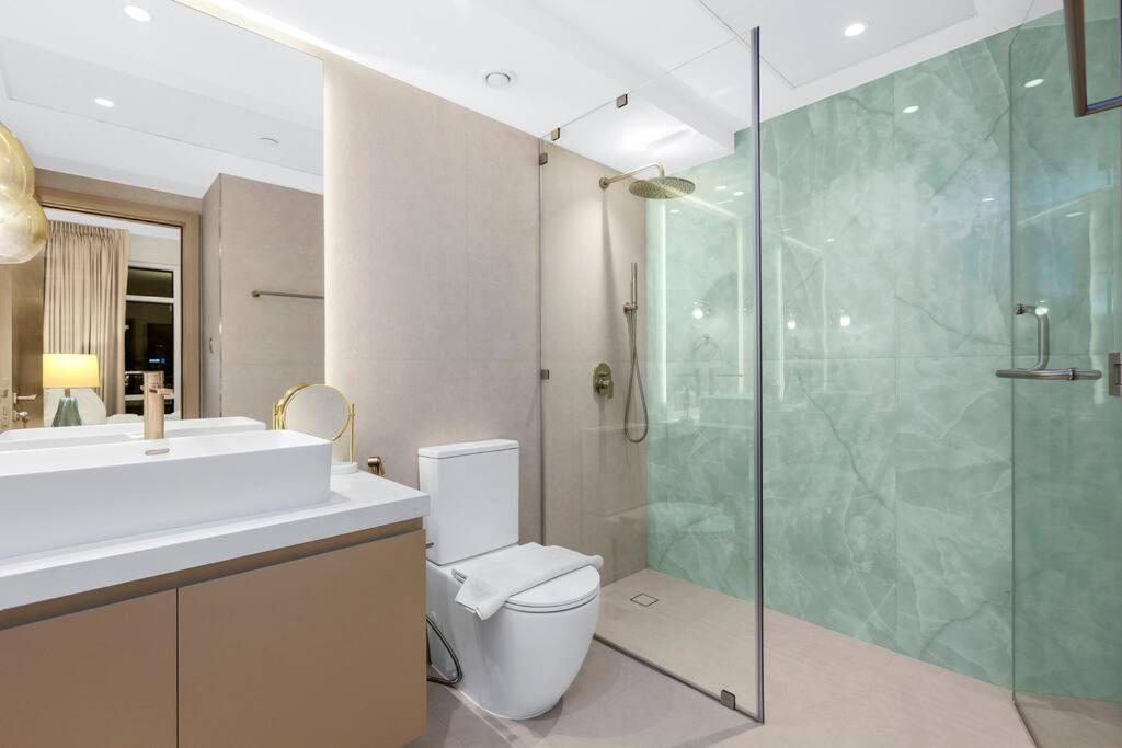First Class 1br Modern Downtown Oasis Apartment Dubai