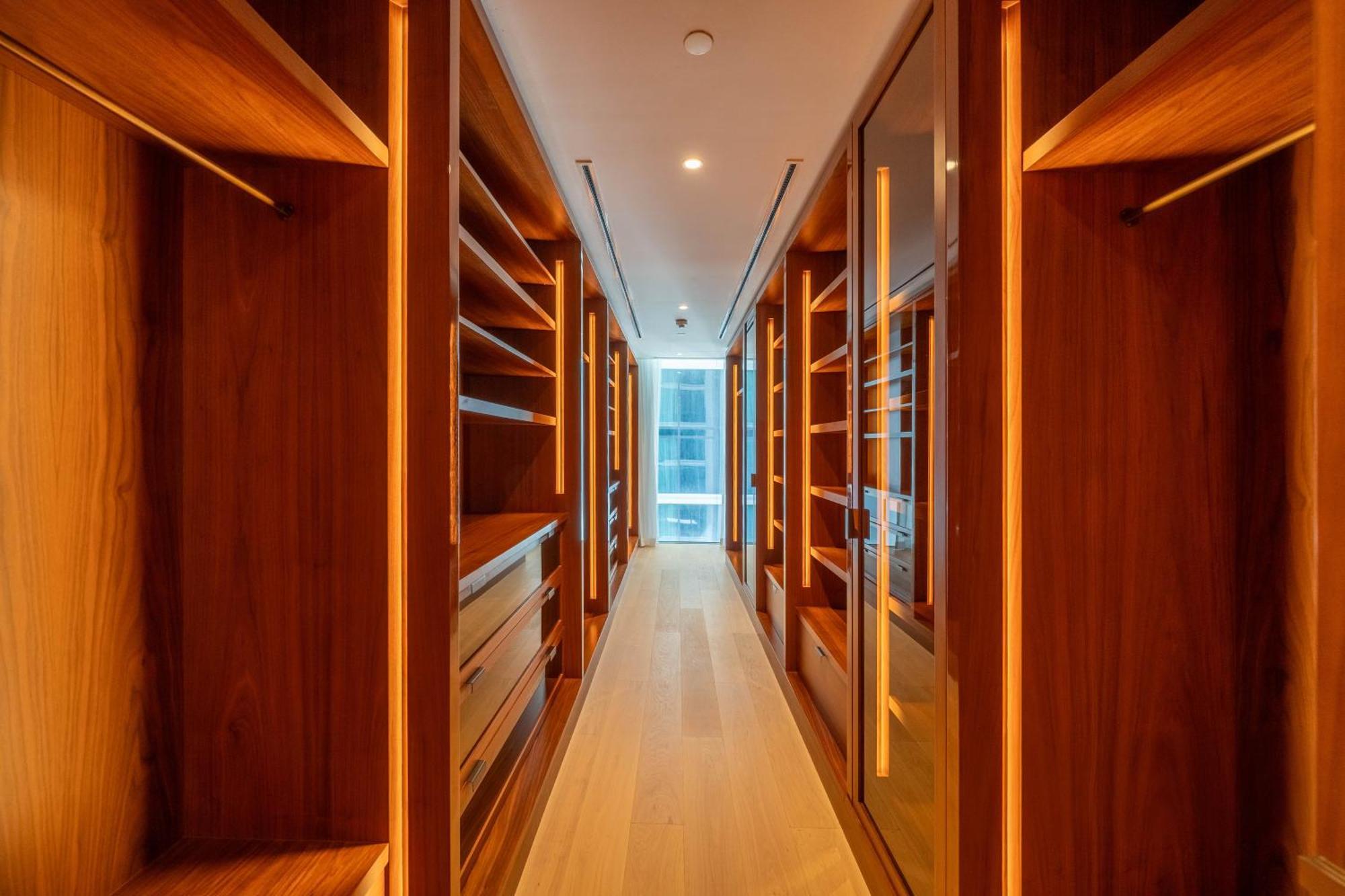 Lana By The Dorchester Collection - Glamorous Three Bedroom Apartment *