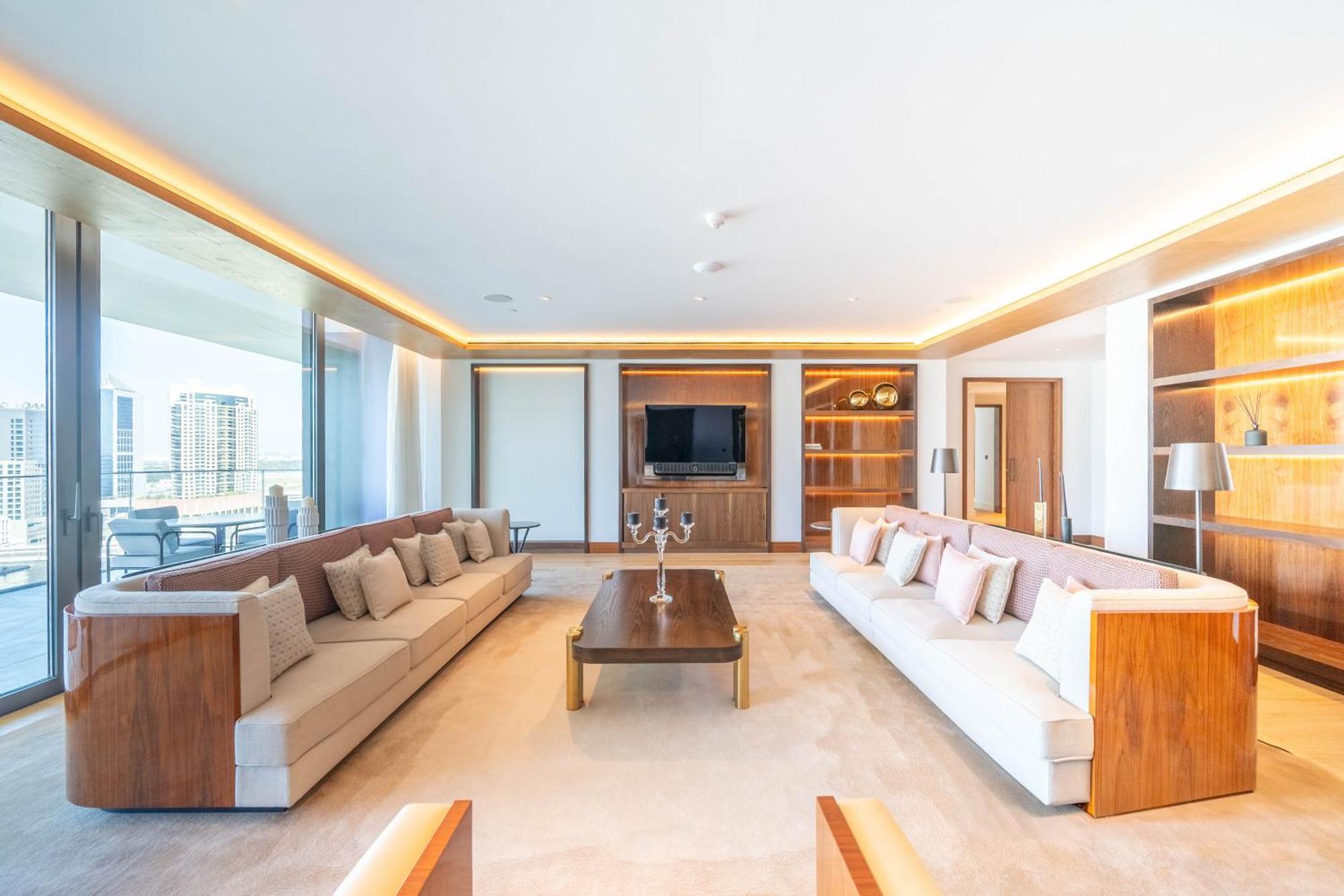 Lana By The Dorchester Collection - Glamorous Three Bedroom Dubai