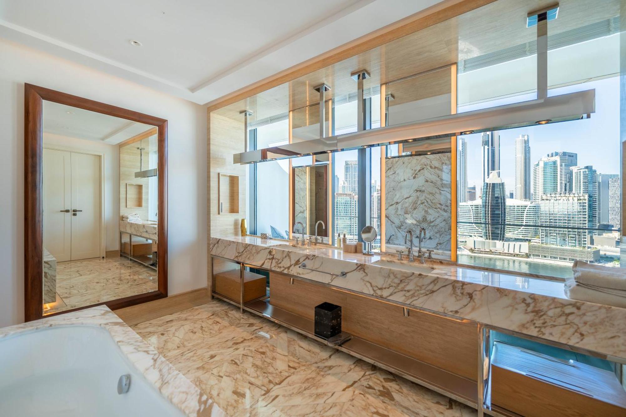 Lana By The Dorchester Collection - Glamorous Three Bedroom * Dubai