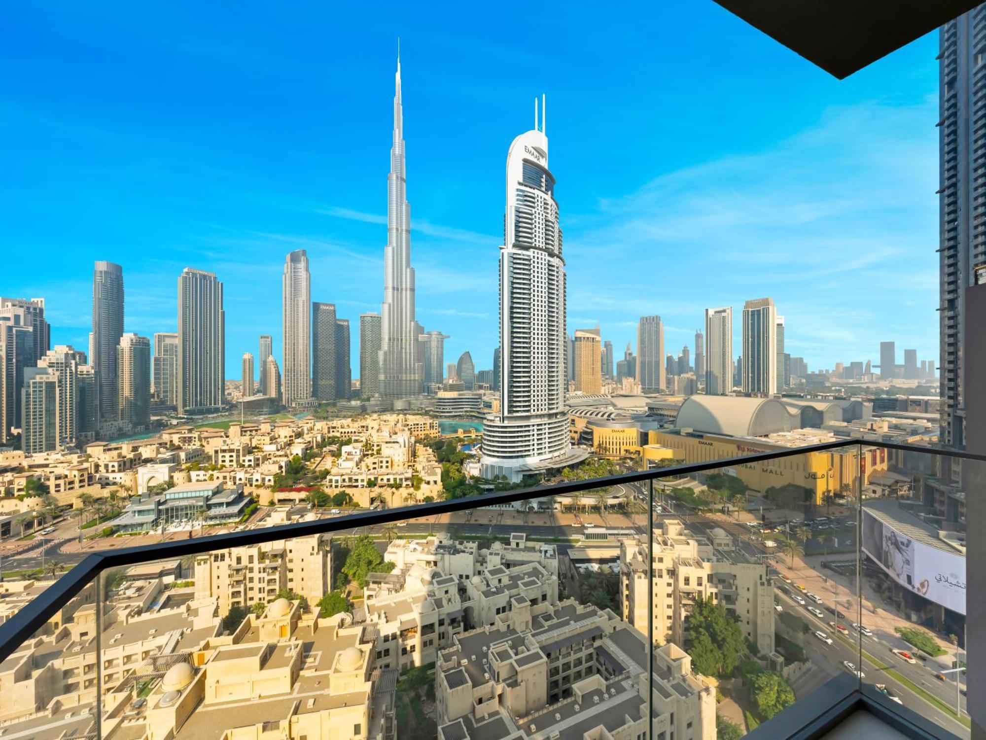 Apartment Burj Khalifa View Luxe 2br, 5 Mins Walk To Mall Dubai