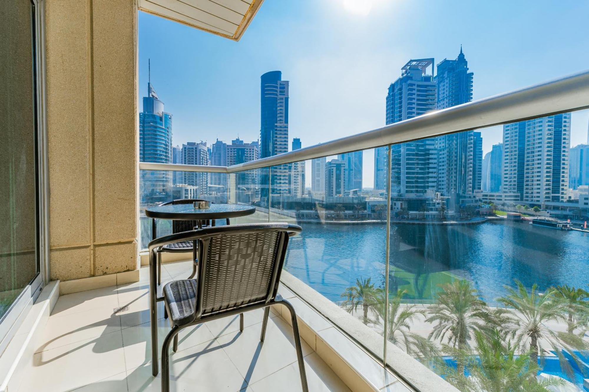 Chic 1Br Marina View Retreat Dubai