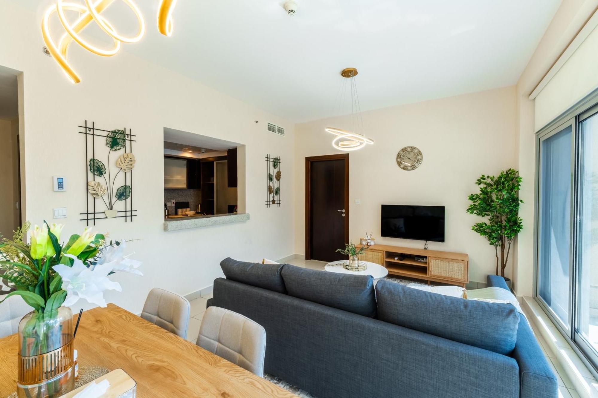 Apartment Chic 1Br Marina View Retreat