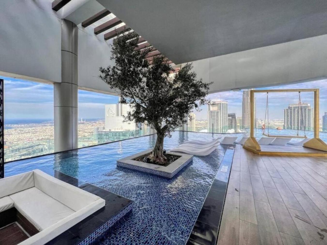 Paramount Rooftop Infinity Pool *