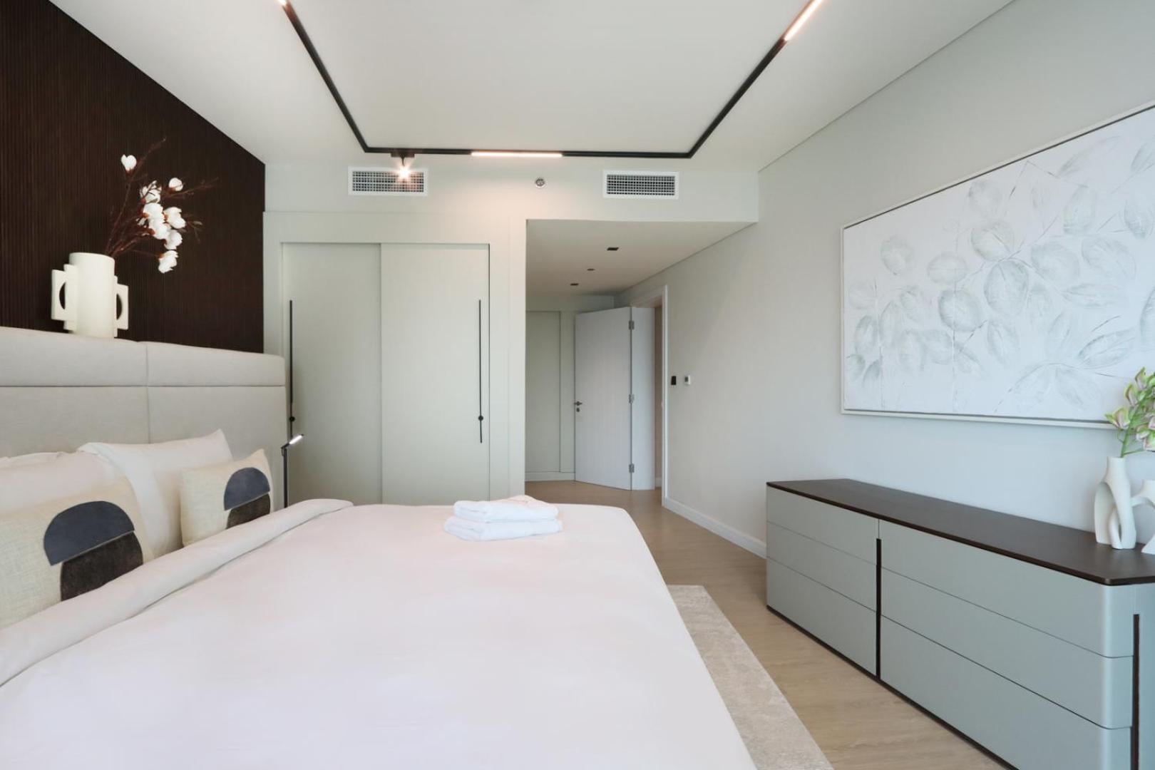 Livbnb-upgraded 2br With Iconic Marina Views Apartment