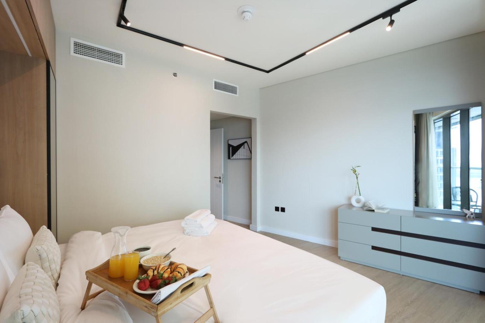 Livbnb-upgraded 2br With Iconic Marina Views Apartment