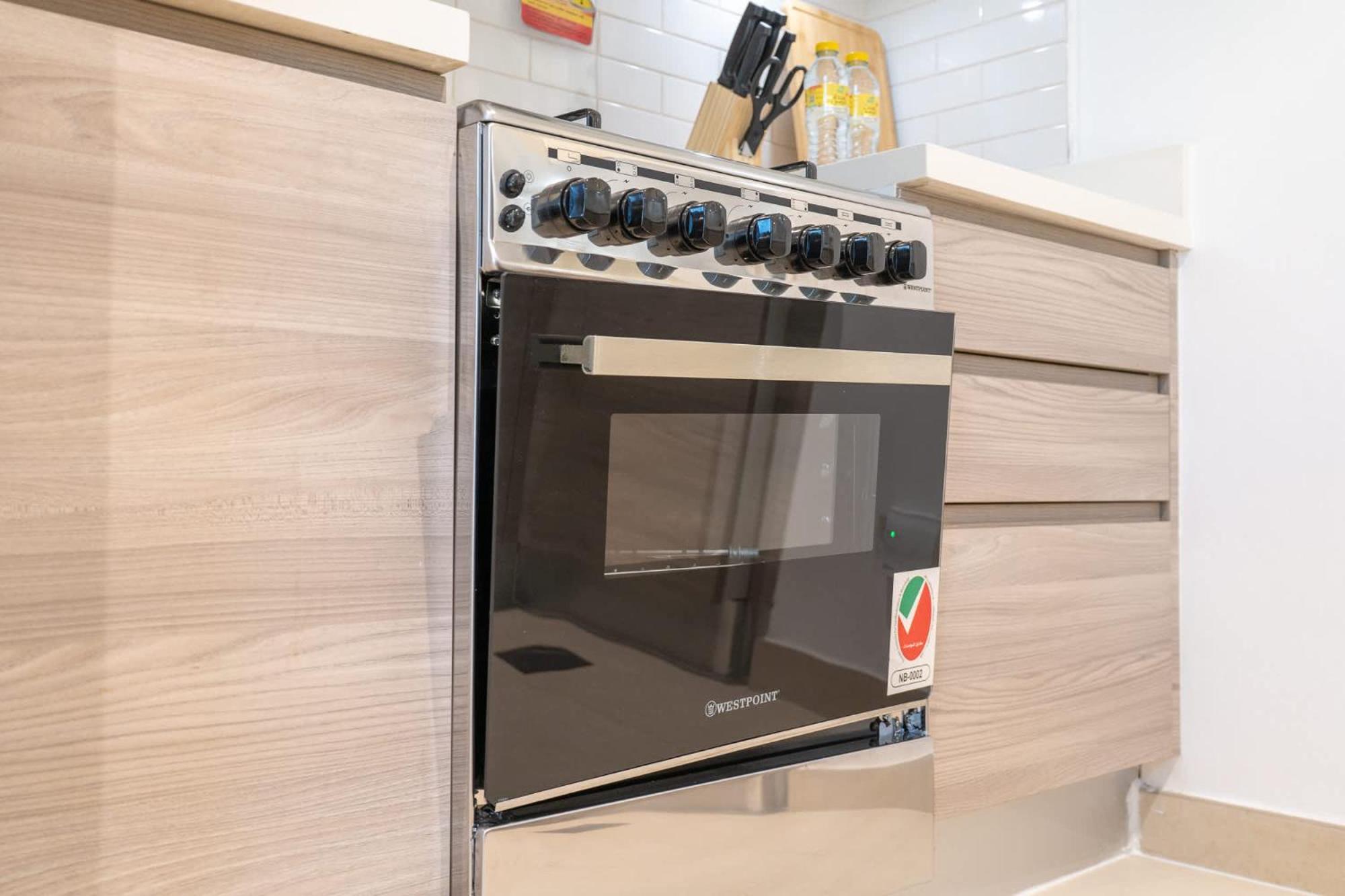 1 Bed Flat That Sleeps 4 In Al Jaddaf * Dubai
