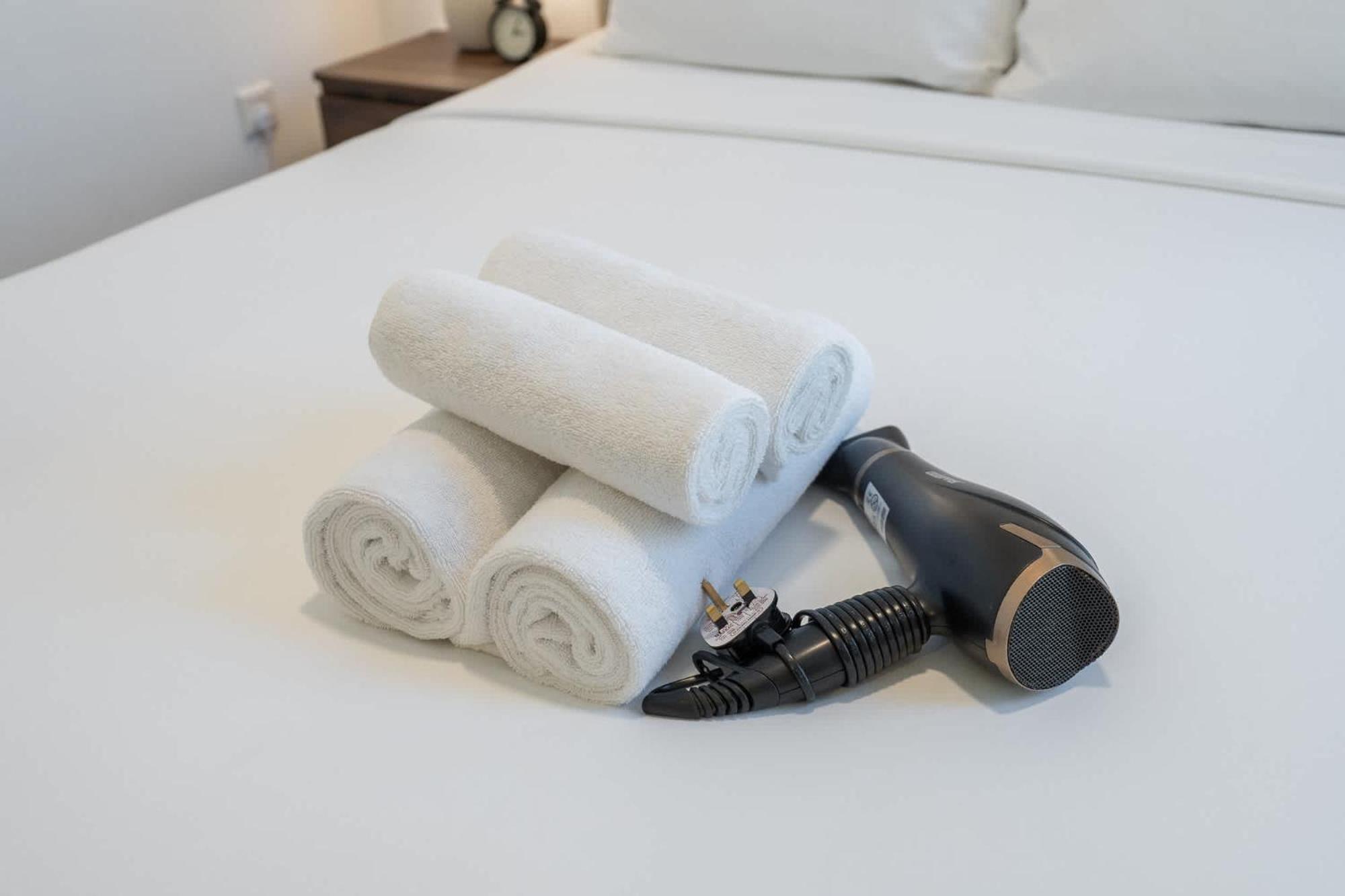 Apartment 1 Bed Flat That Sleeps 4 In Al Jaddaf *