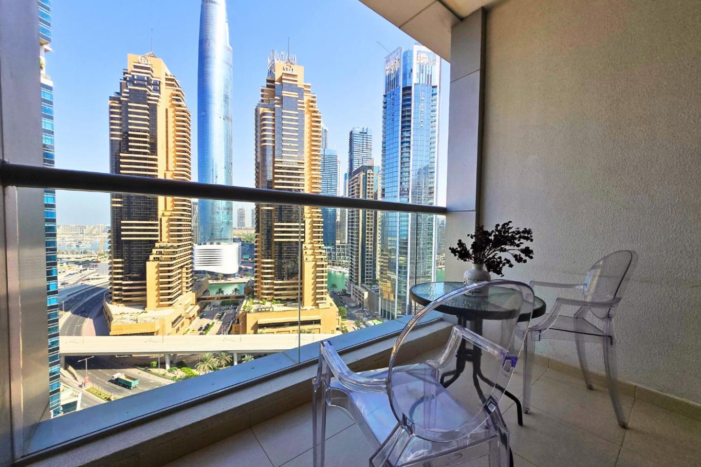 Ultra-chic 1br Near Marina & Walk Apartment Dubai