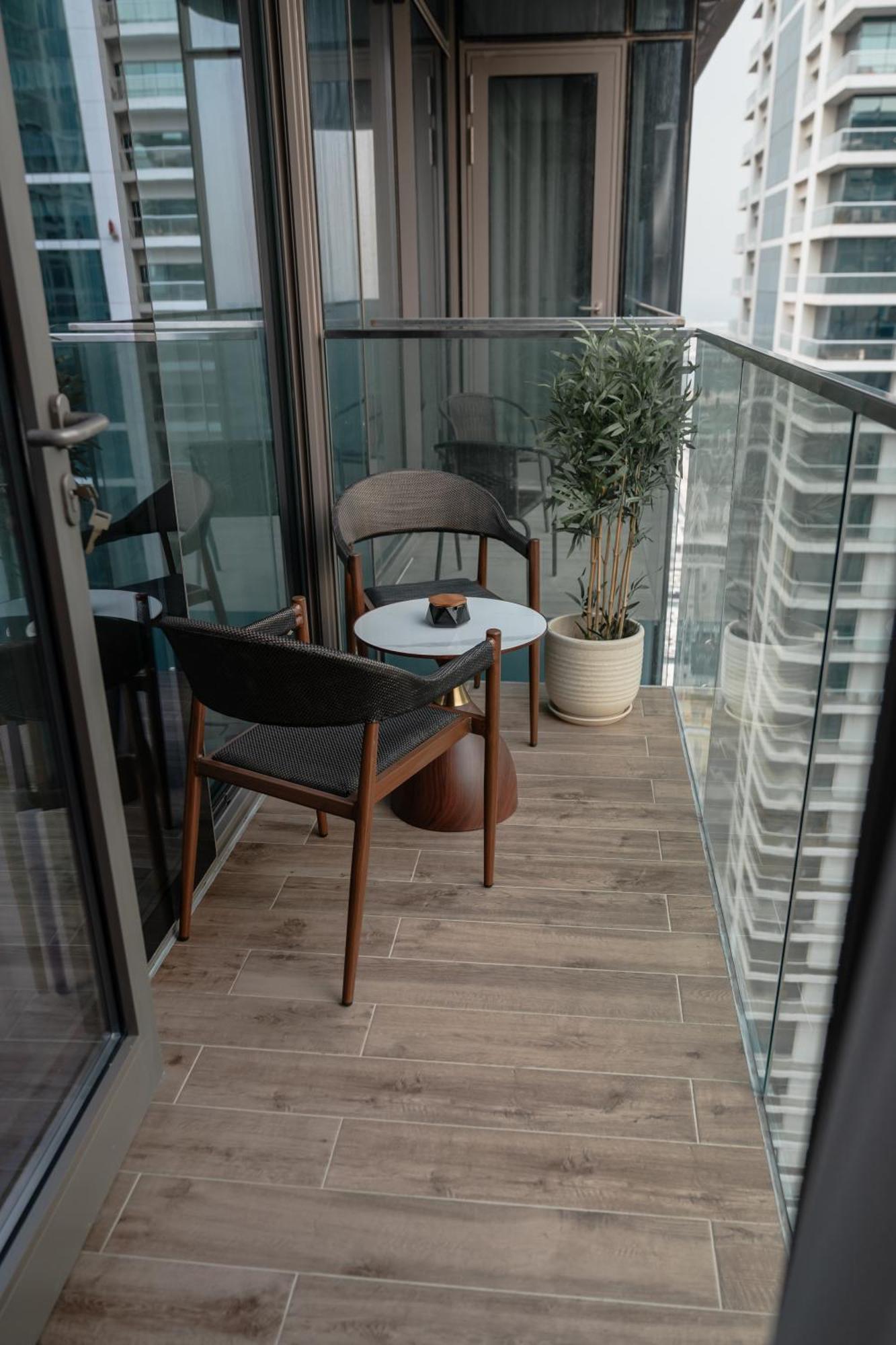Clever Guest 018 Jl Marina Gate Apartment